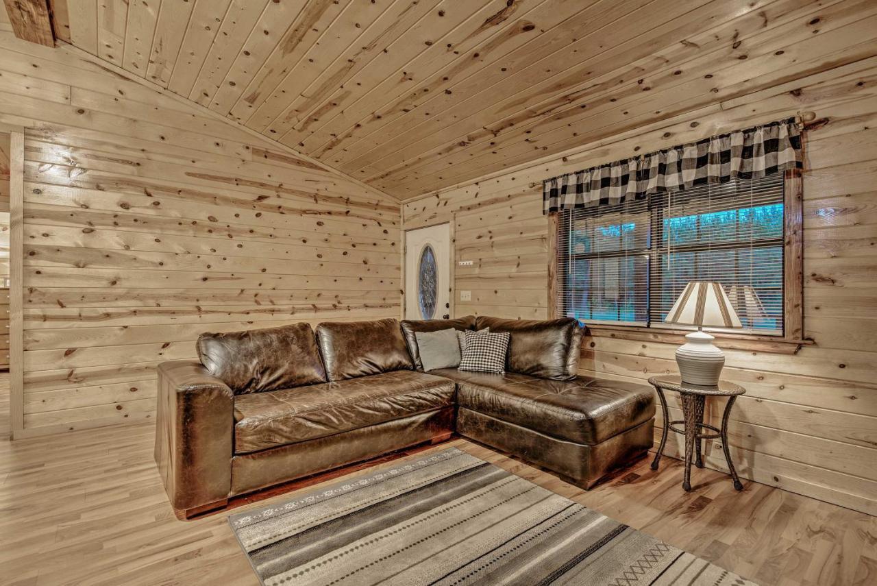 Broken Bow Starlight Cabin With Private Hot Tub! Exteriér fotografie