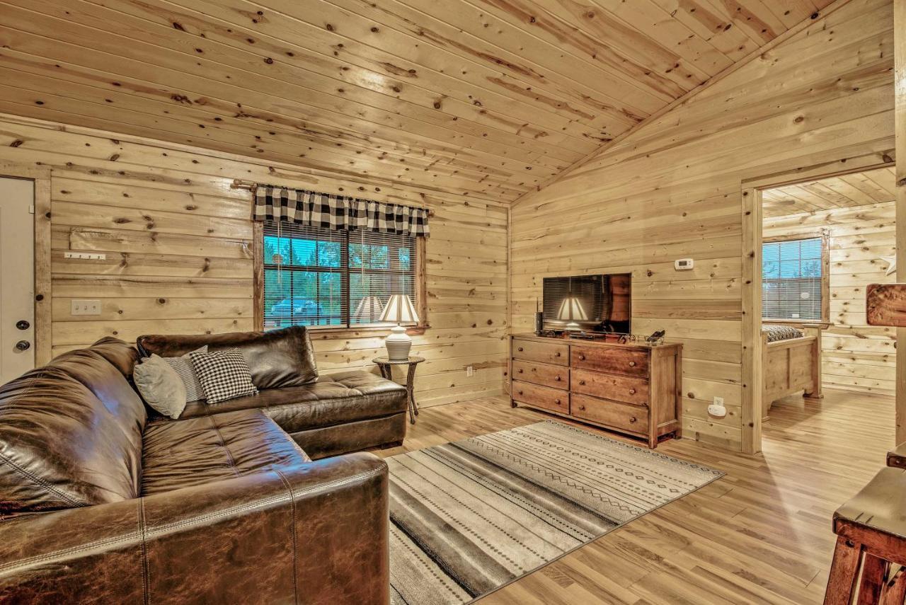 Broken Bow Starlight Cabin With Private Hot Tub! Exteriér fotografie