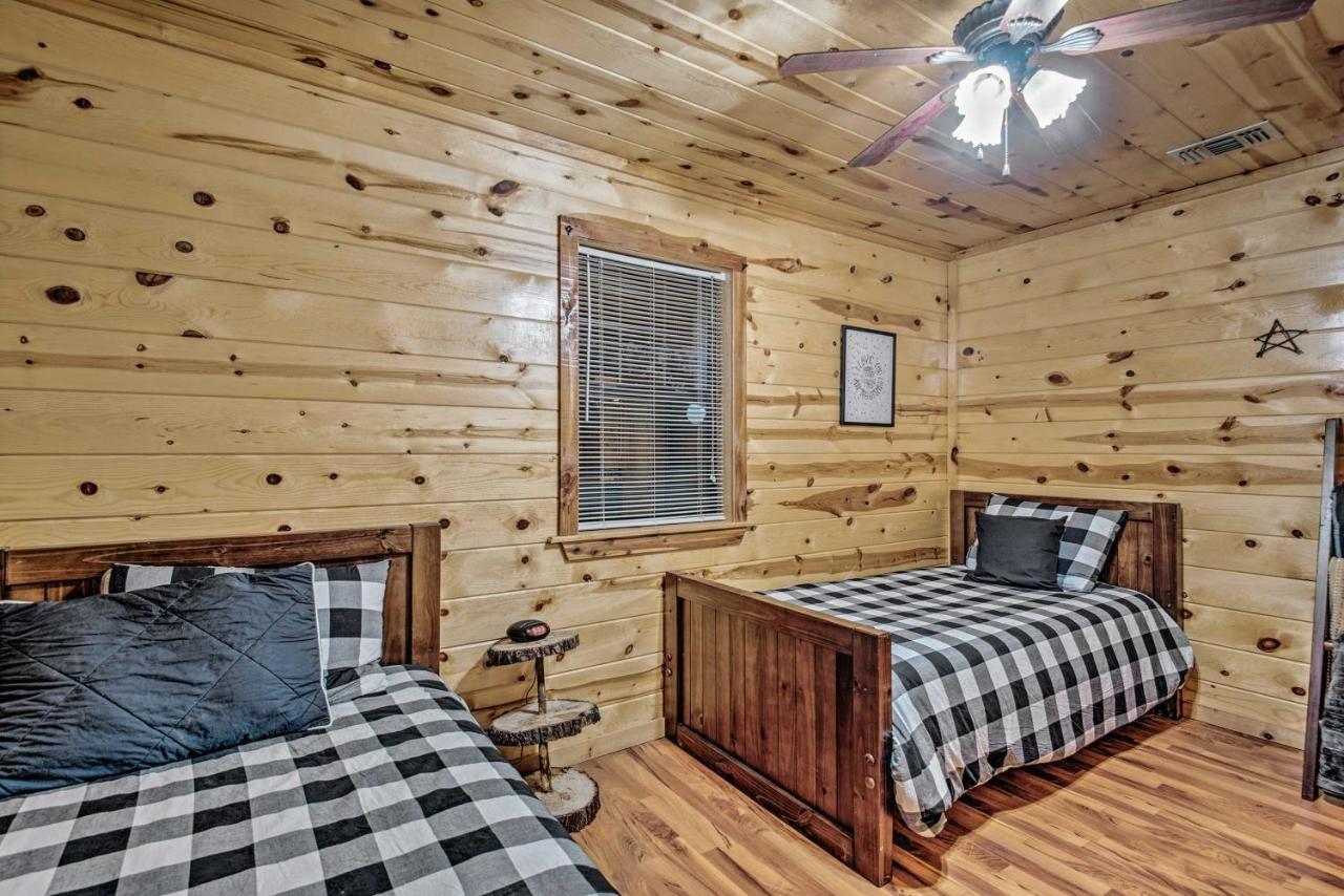 Broken Bow Starlight Cabin With Private Hot Tub! Exteriér fotografie