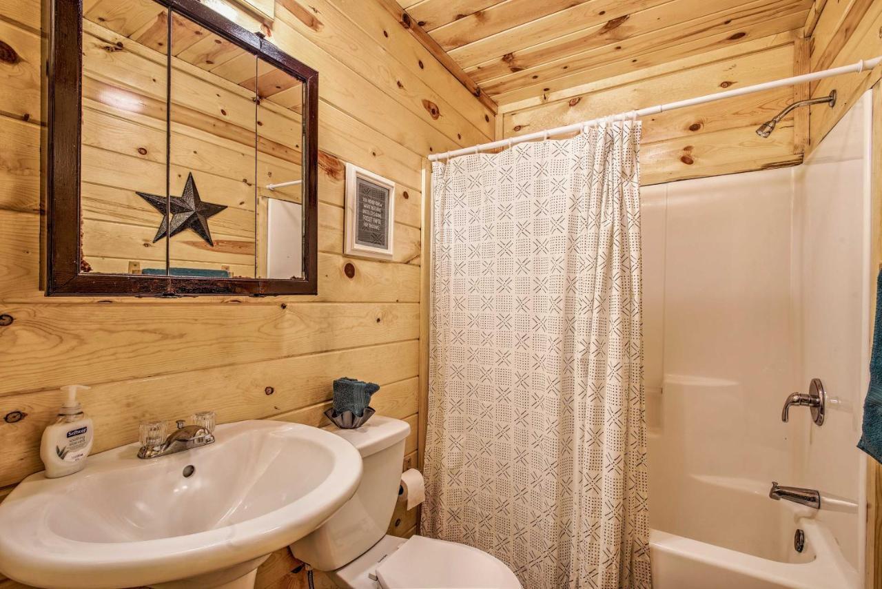 Broken Bow Starlight Cabin With Private Hot Tub! Exteriér fotografie